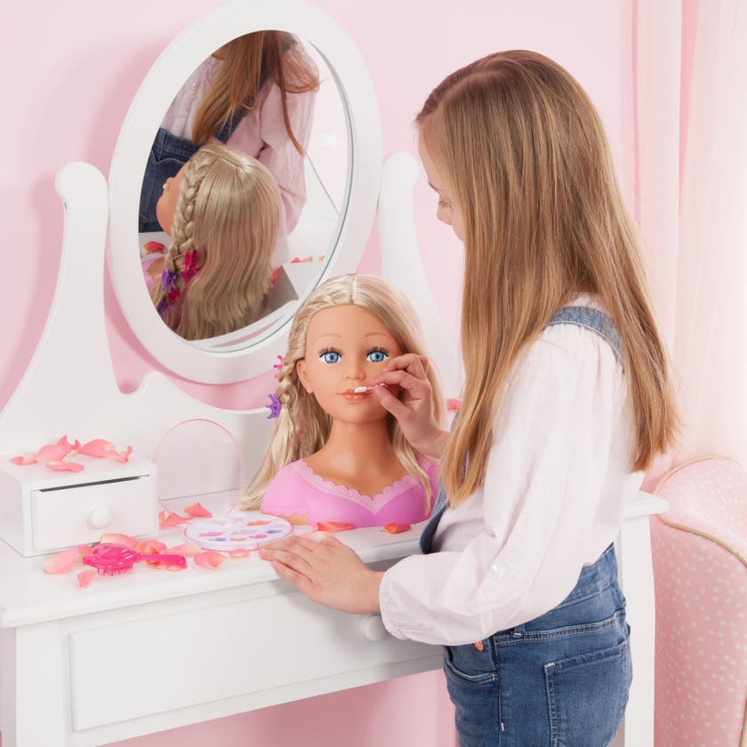 Charmed by Heart, Sminkhuvud